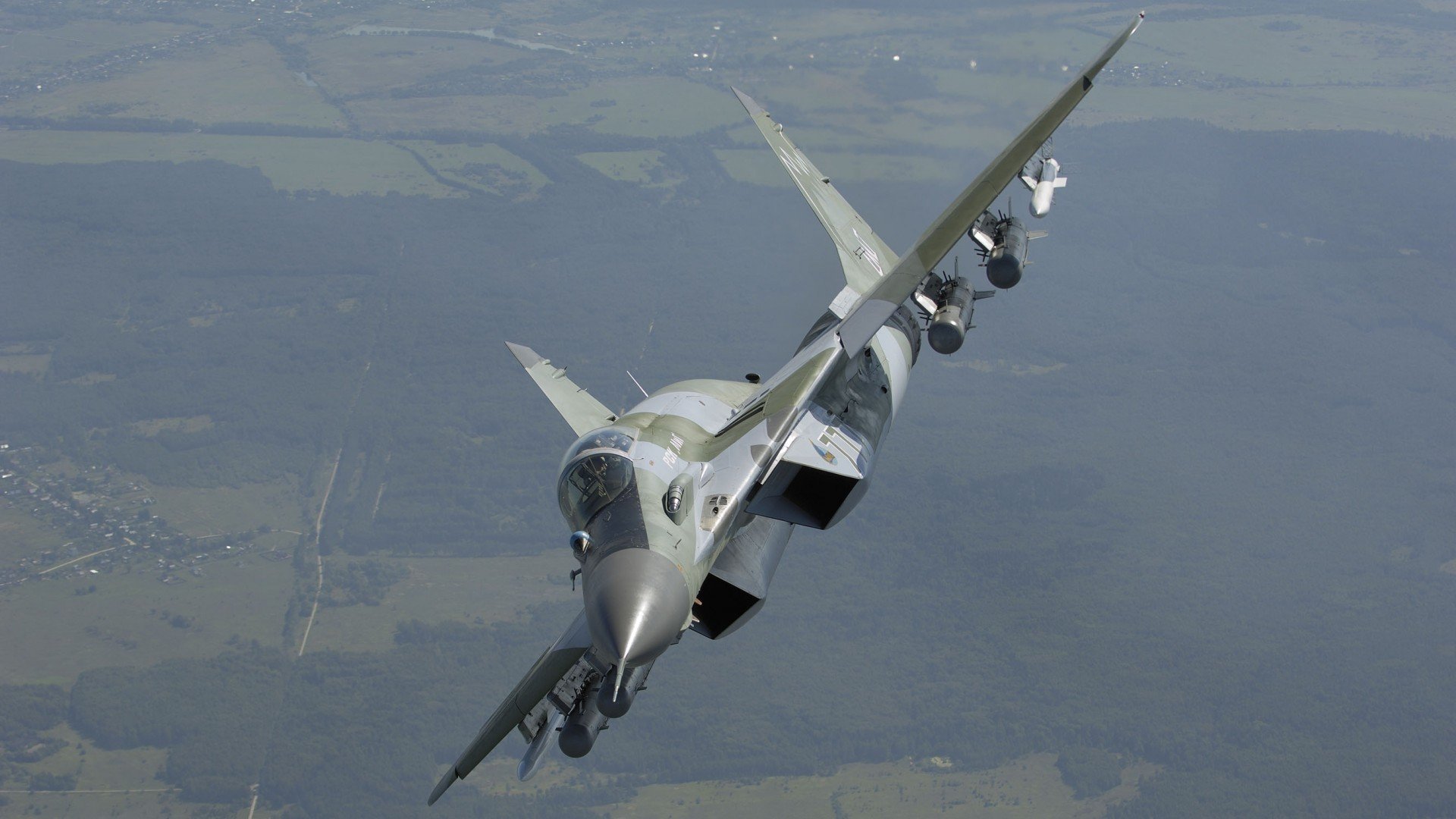 乐鱼体育App下载-绿色环保足球装备多渠道推广，推动行业绿色转型，绿色足球队徽